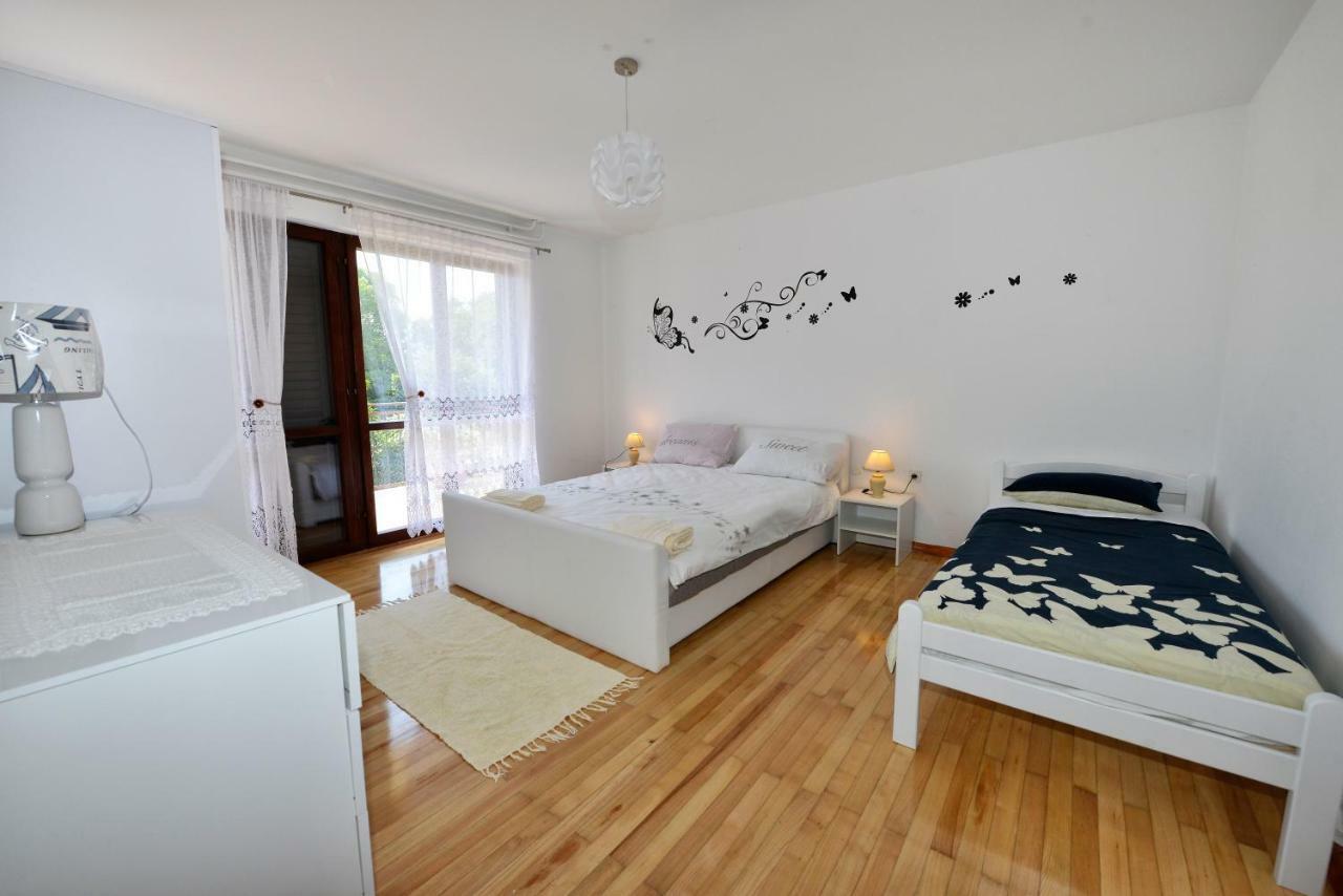 Apartment Kuki โปเรช ภายนอก รูปภาพ