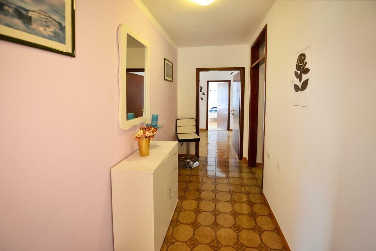Apartment Kuki โปเรช ภายนอก รูปภาพ