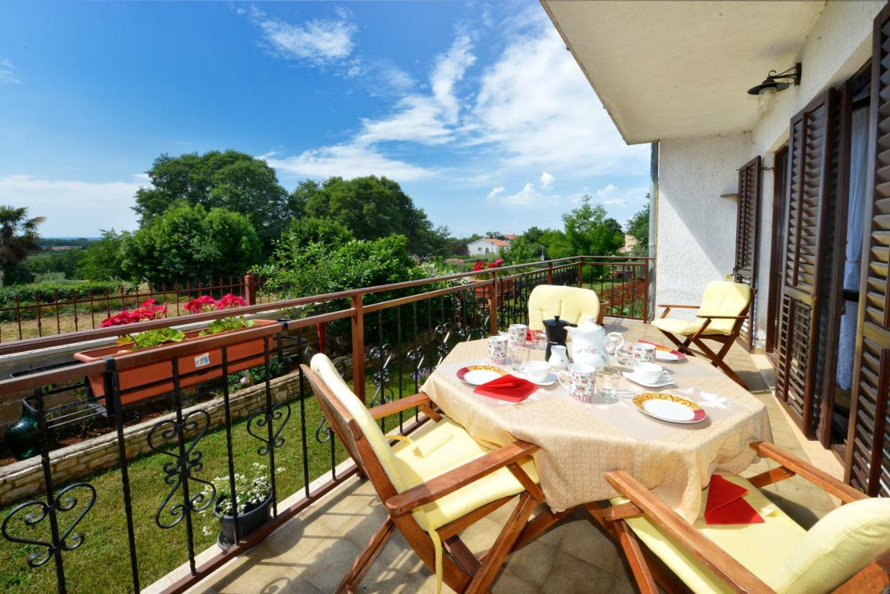 Apartment Kuki โปเรช ภายนอก รูปภาพ